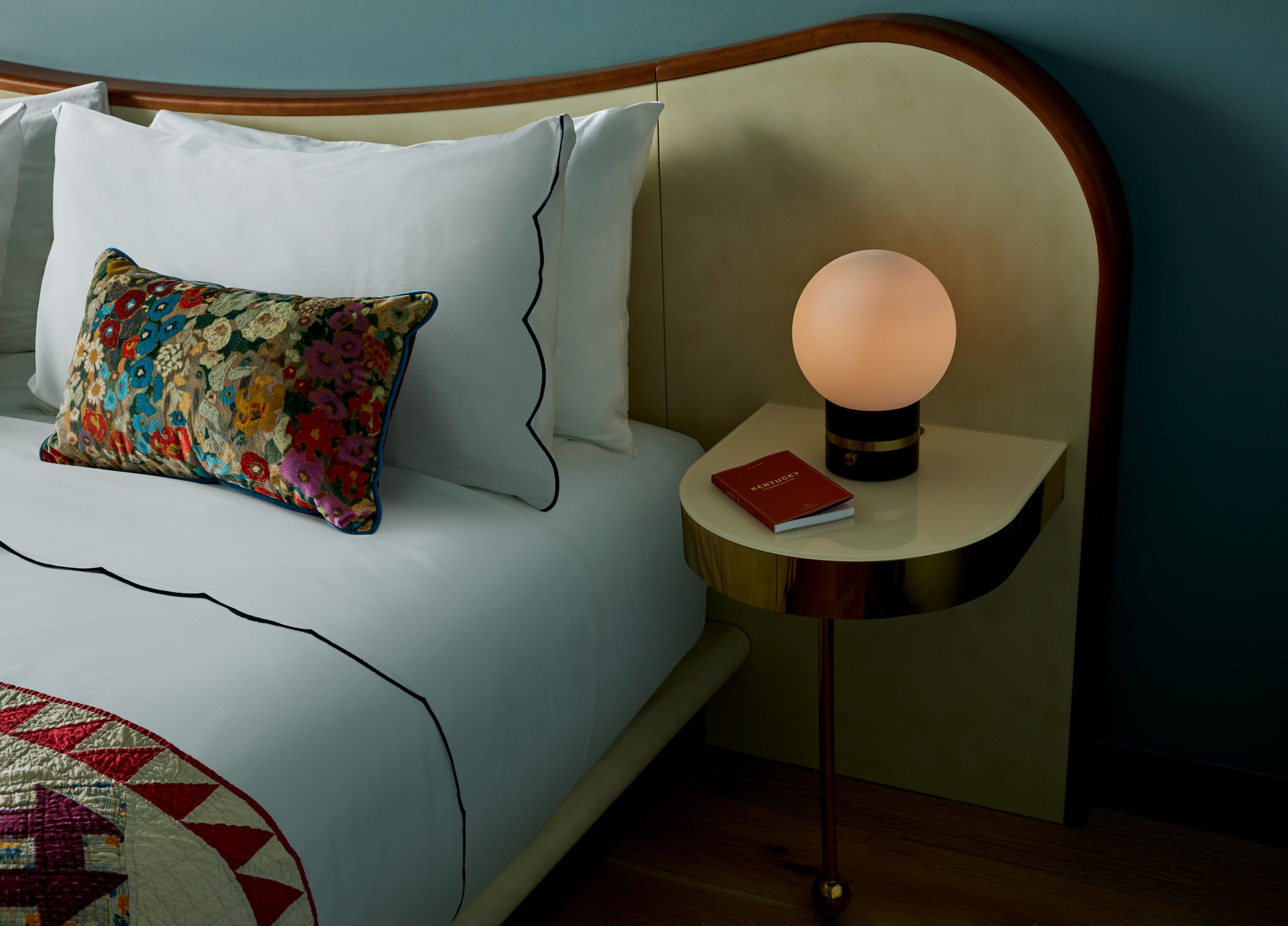 HG_GUEST ROOM 609_121 FINAL Credit Jason Varney.jpg