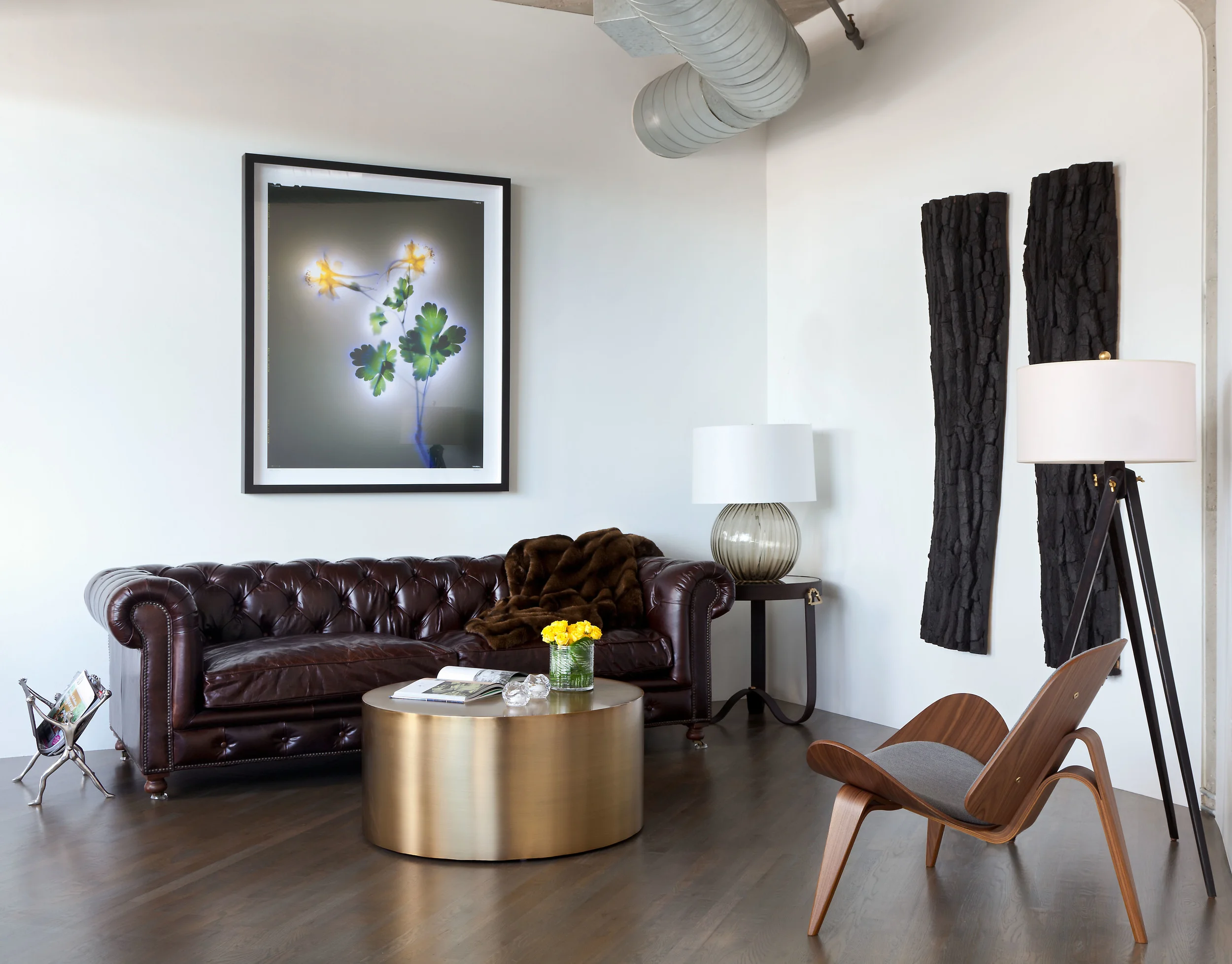 Private Residence. Luxe Magazine. Emily Minton Redfield Photography. Design: Griffith Interior Design. Artists: Robert Buelteman, Munson Hunt.