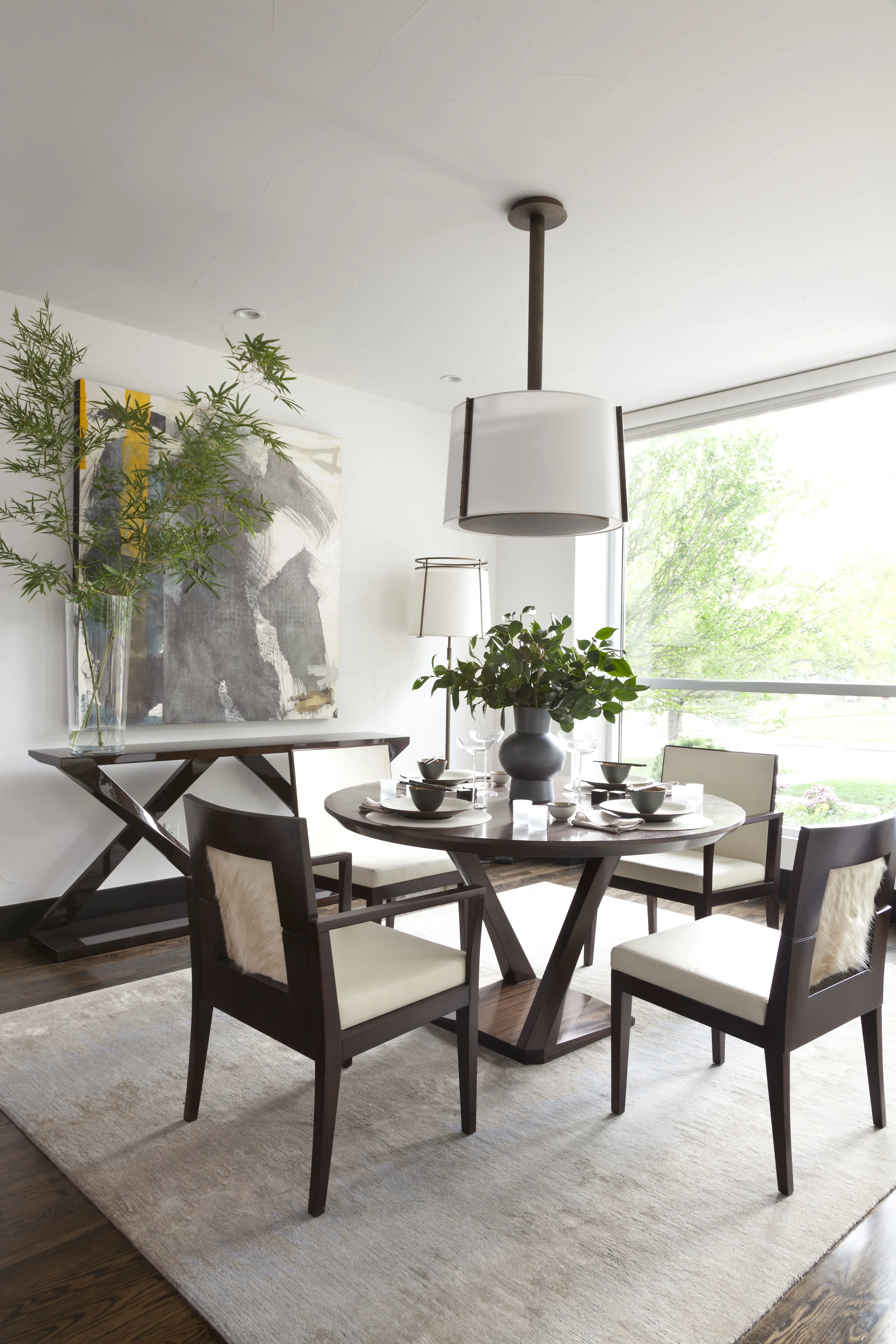 Private Residence. Design: D&D Interiors, Mikhail Dantes. Emily Minton Redfield Photography. Artist: Ben Strawn .