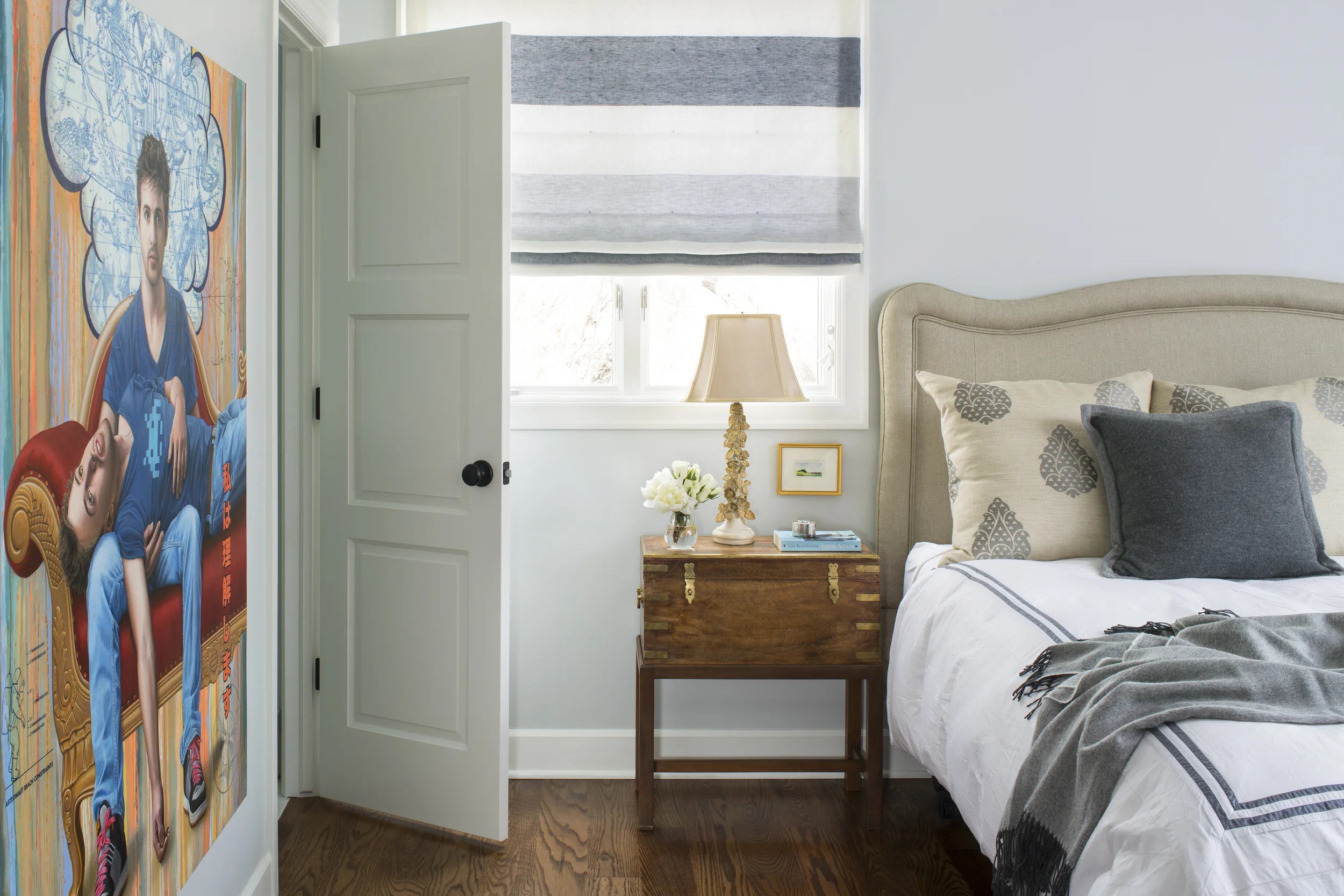 Private Residence. Design: Armijo Design Group . Kimberly Gavin photography. Artist: Mark Penner-Howell.