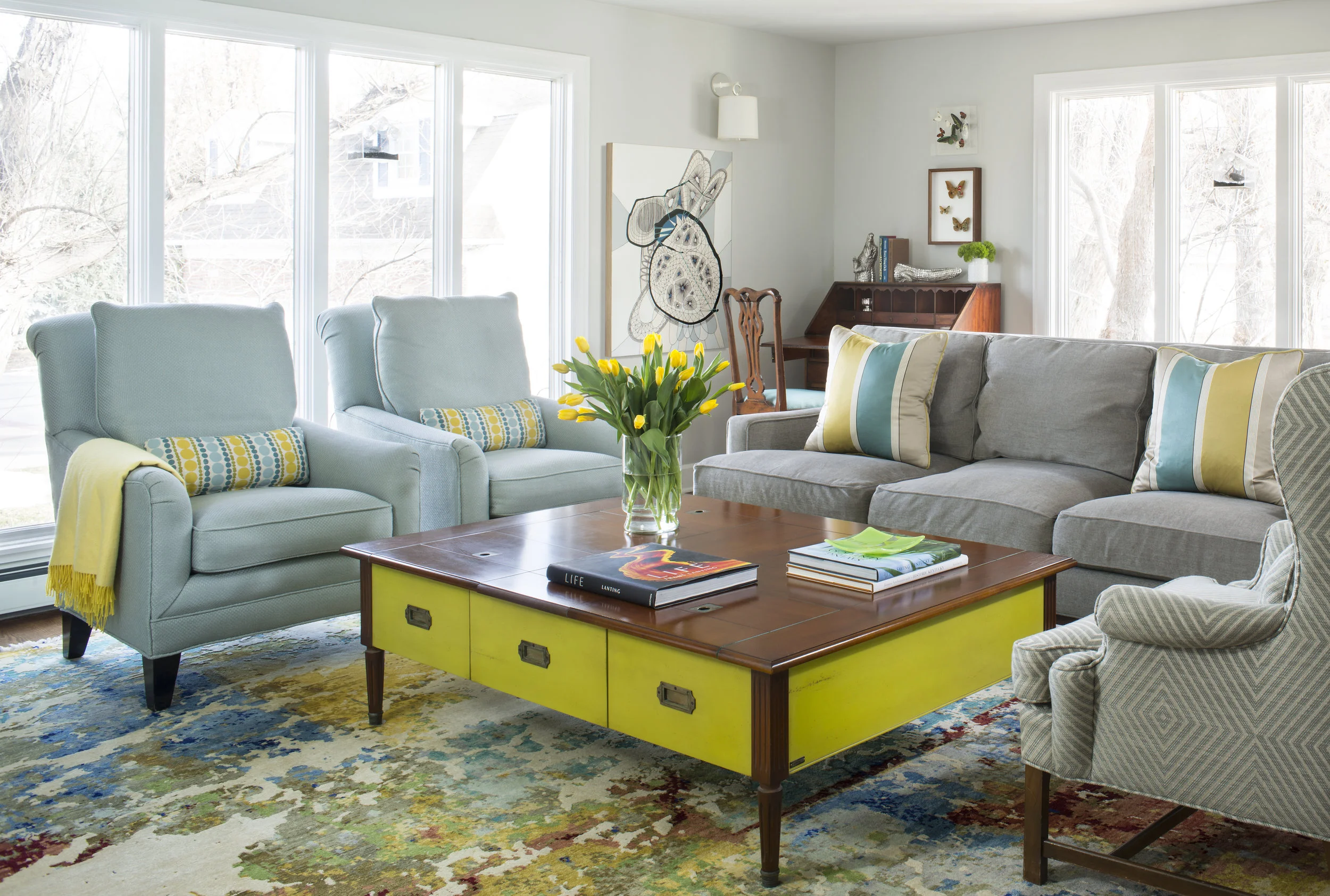 Private Residence. Design: Armijo Design Group . Kimberly Gavin photography. Artist: Angela Beloian.