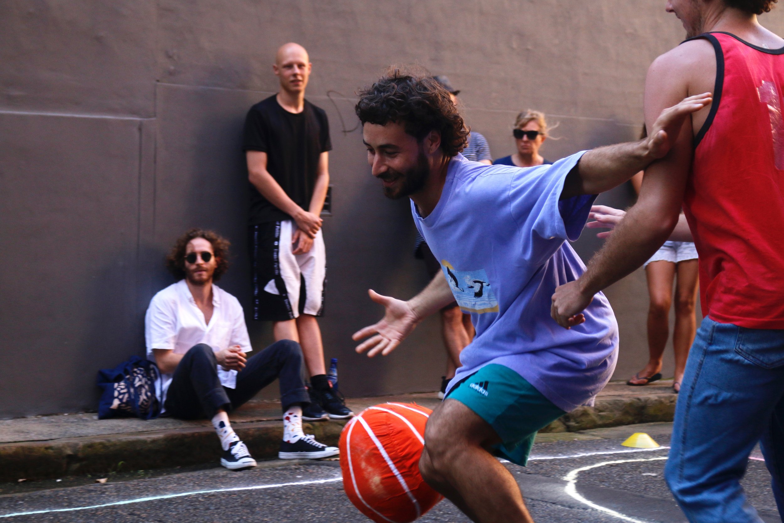  Alley Jam, 2017  Collaborative performance with Luke O'Donnell, Julien Bowman, Allison Chiew, Celeste Stein, Georgia Goldsworth, Emerald Dunfrost and audience.  Photo: Valentina Penkova    Desire Lines Walking Tour 3.0, Ultimo. Curated by Maeve Park