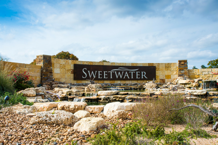 sweetwater-master-planned-community-monument-entry.png