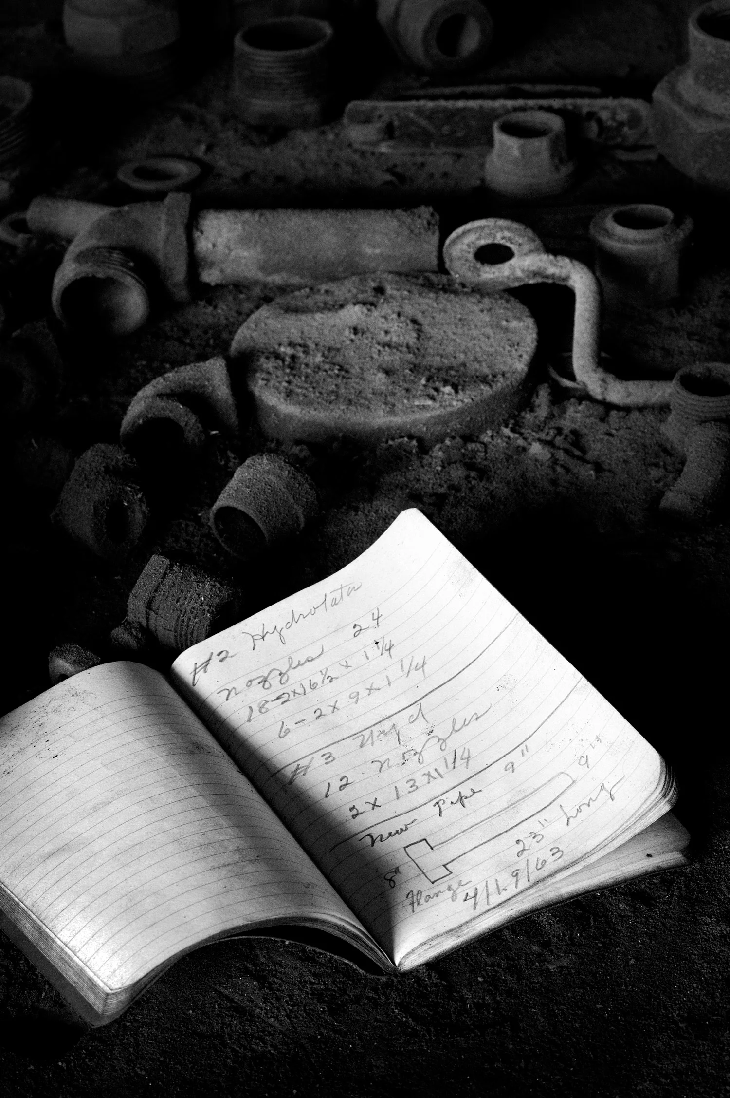 07077301_acr_b&w.jpg