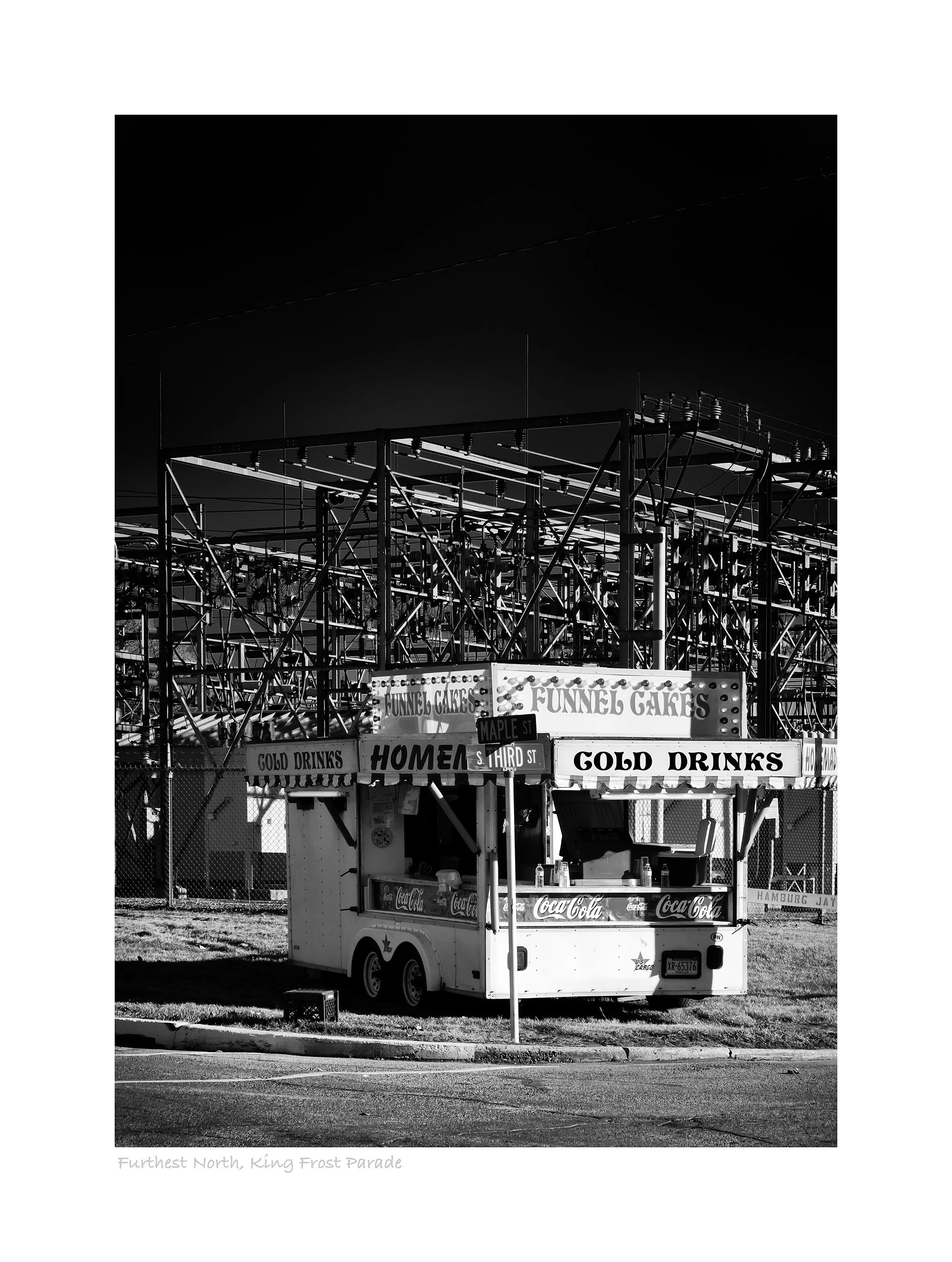13102771_FujiXE1_acr_bw_web.jpg