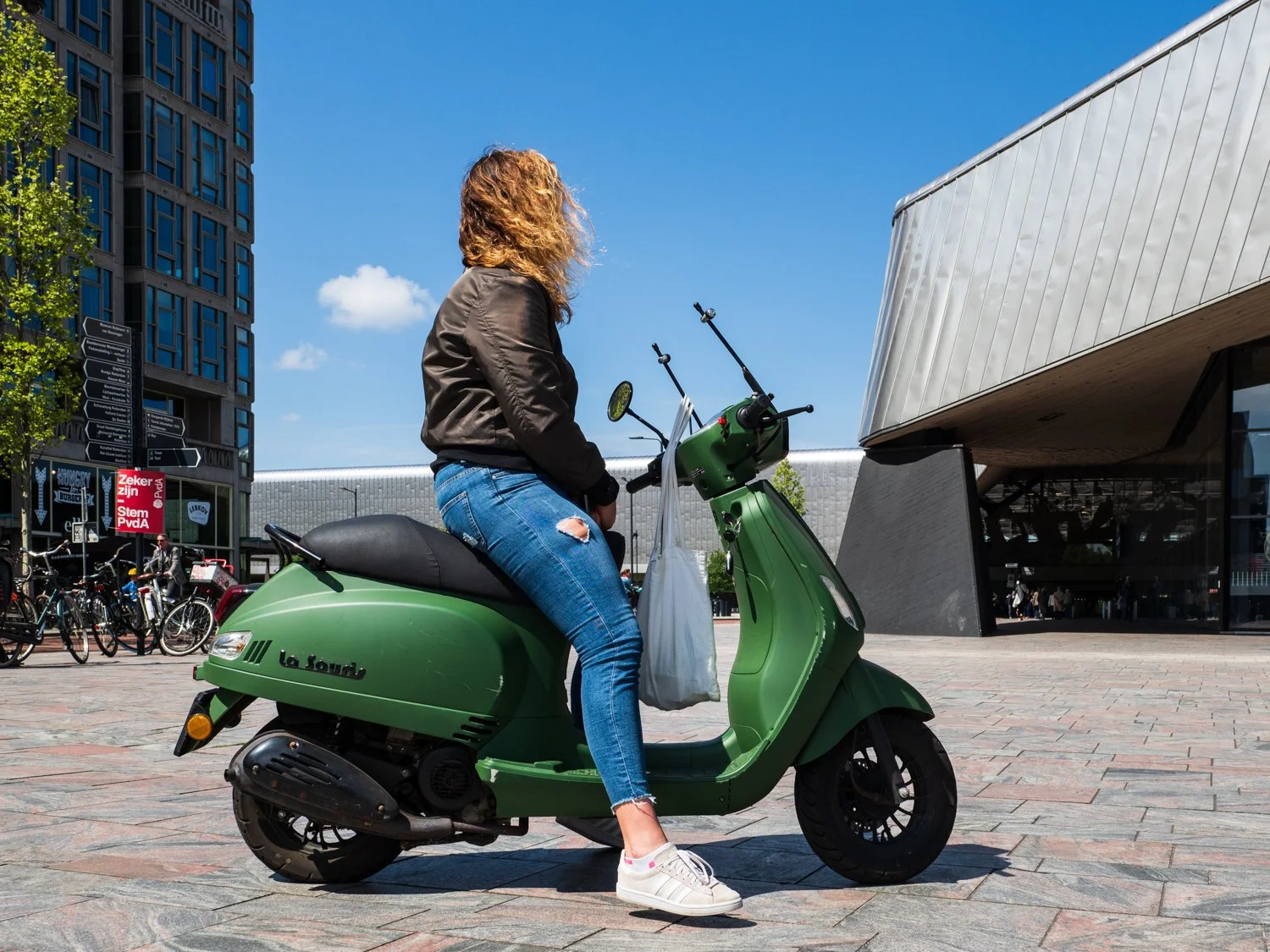 Fokko Muller zine undercover 21.jpg