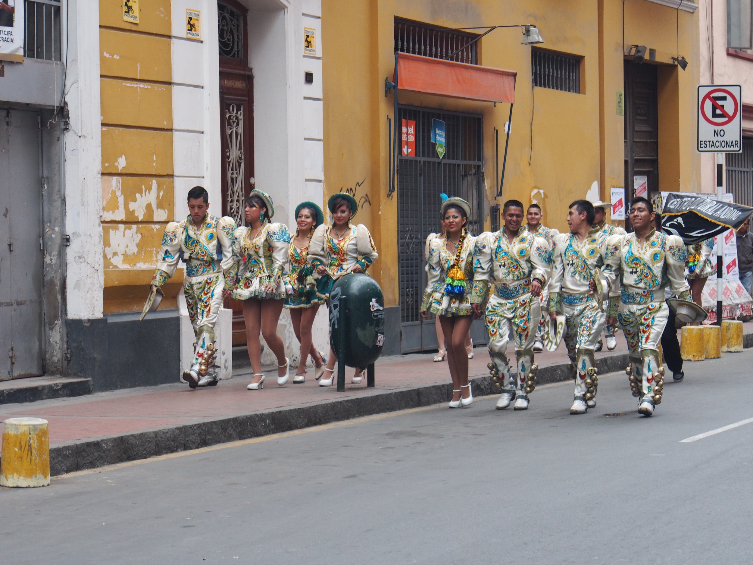 Lima street dancers