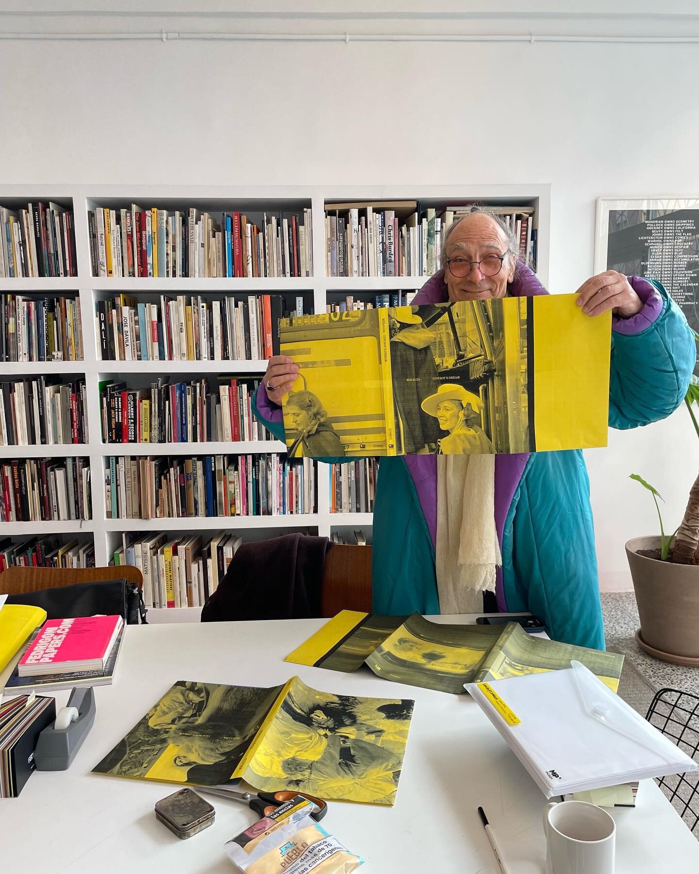 The wondrous Antoni Miralda choosing the cover of his forthcoming book &ldquo;Cowboy&rsquo;s Dream&rdquo;, edited by Ignasi Duarte and published by La Fabrica and Ediciones La Bah&iacute;a. Design by This Side Up.

#miralda #antonimiralda #lafabrica 