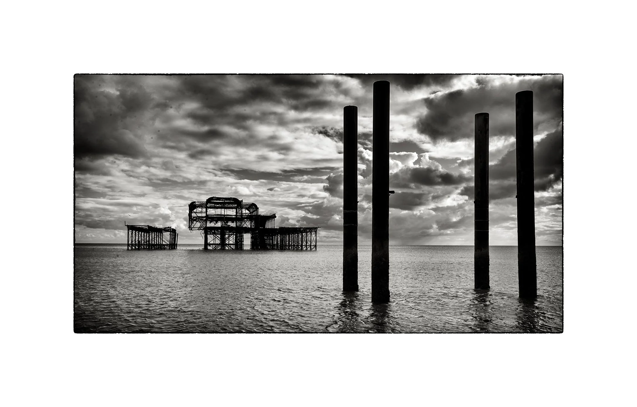 Old_Brighton_pier_5764.jpg