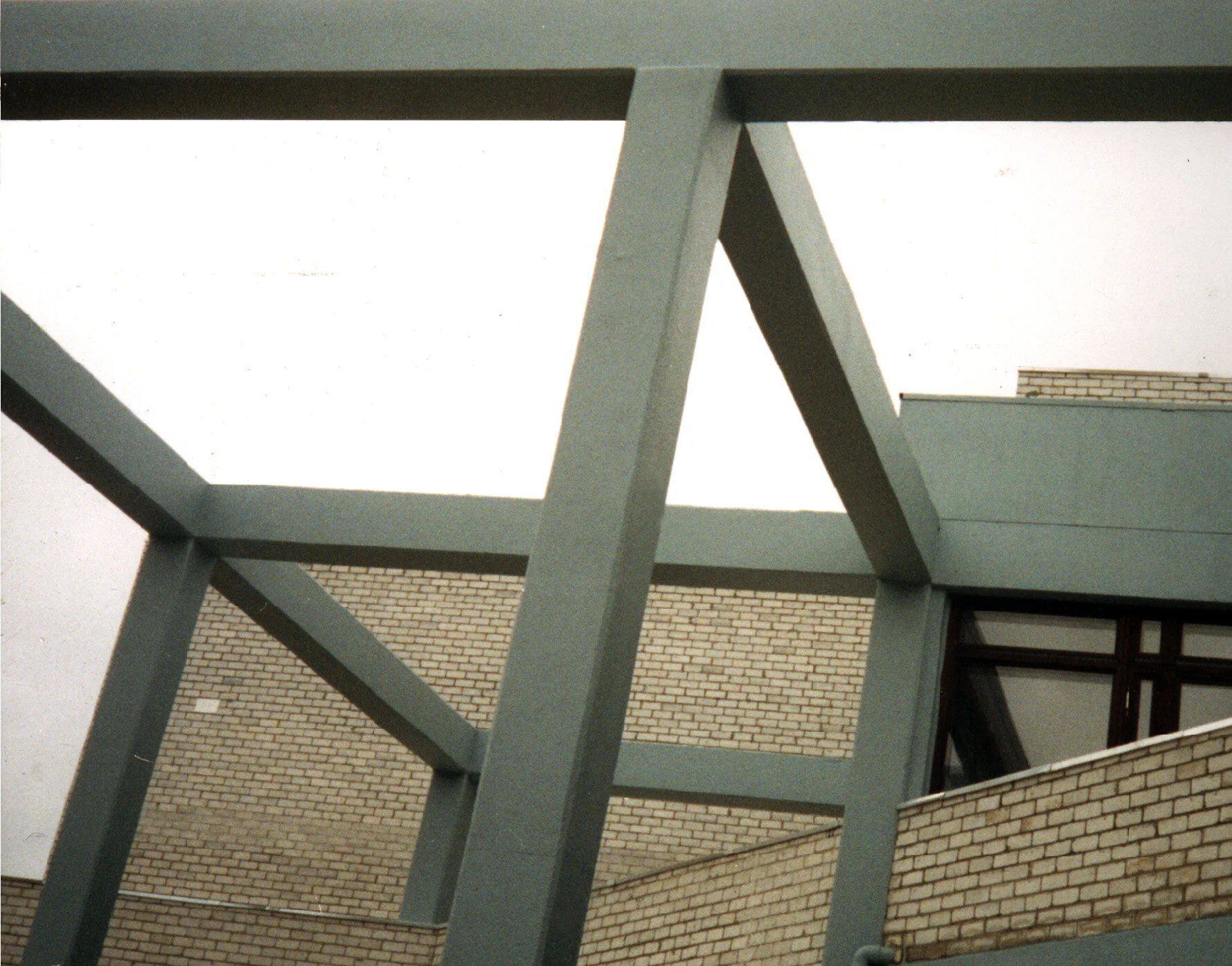 EXTERIOR-2.jpg