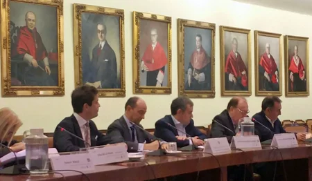 De izda. a dcha. Dª Elisa DE LA NUEZ, D. Germán RUÍZ, D. Raúl CANOSA, D. José Enrique NÚÑEZ, D. Ángel JUÁREZ y D. Enrique SANTIAGO.