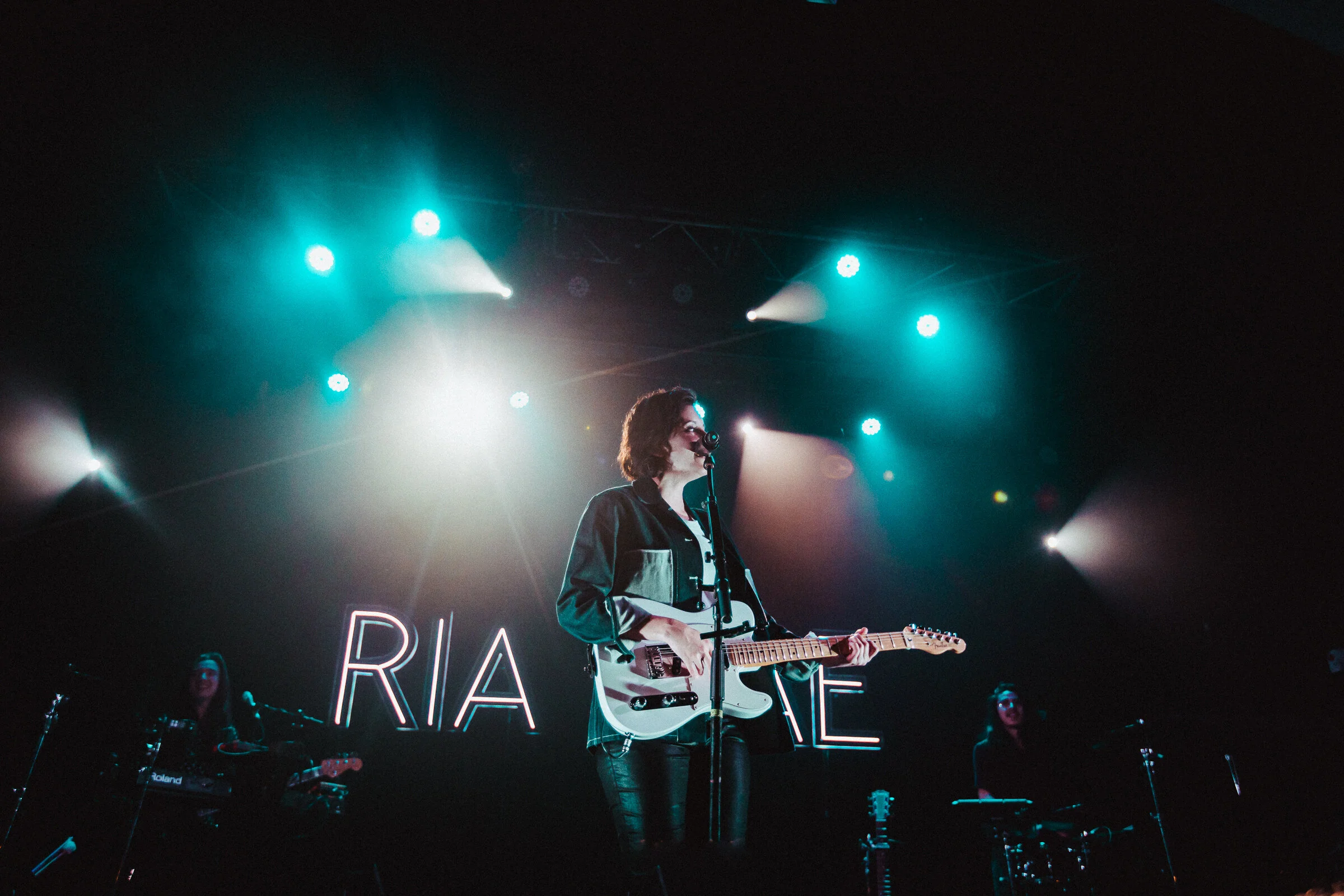 2019Y11M28-RiaMae-TheOperaHouse-TorontoON-018.jpg