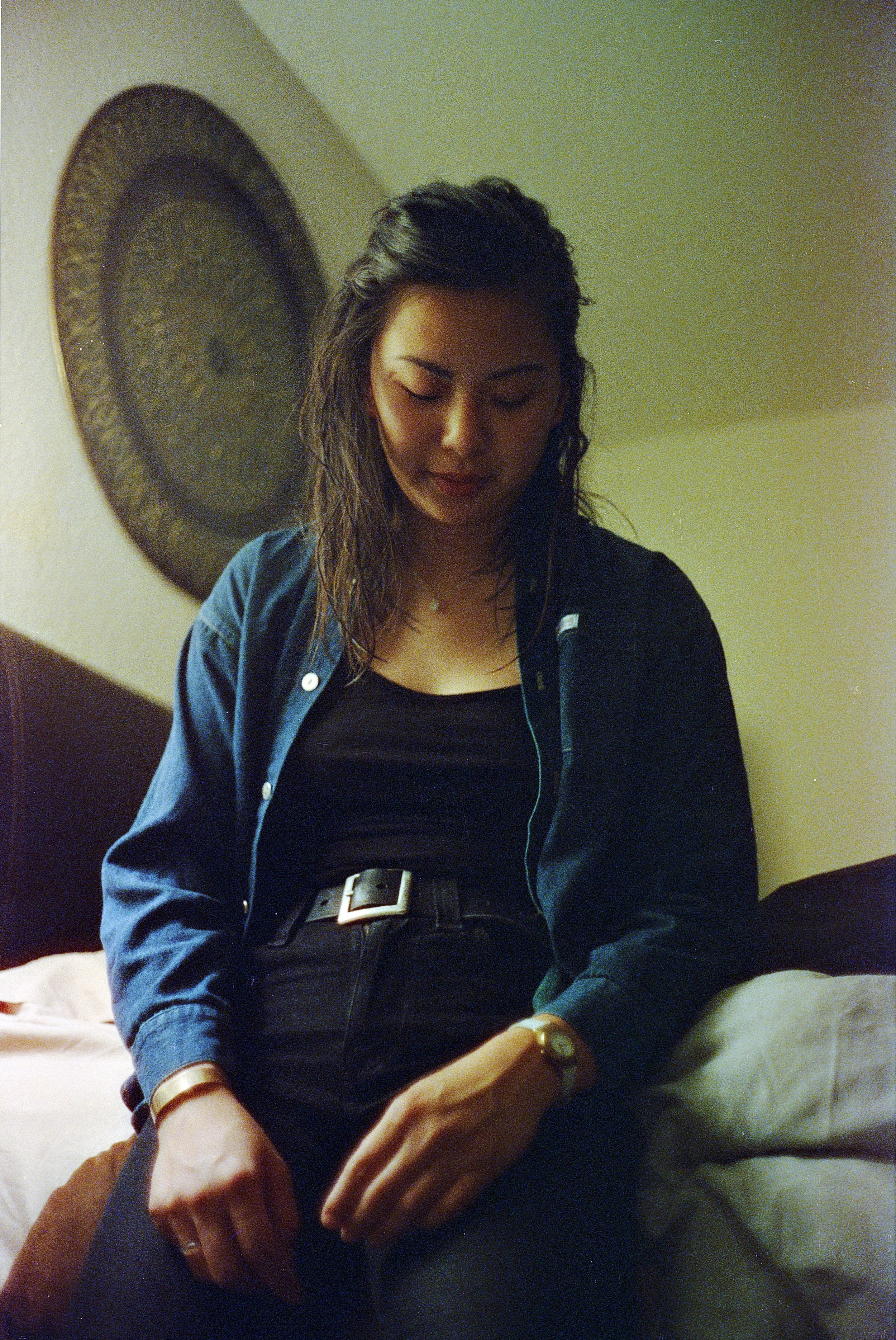 jojo_2015_cinestill_at_3200_my_room_minolta_7sii.jpg