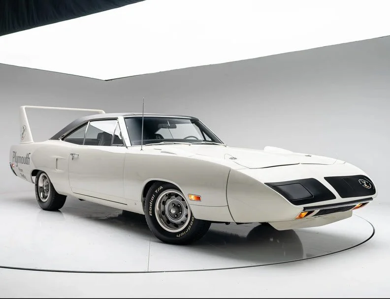 Now this is my kind of bird watching. This one a 1970 model owned by the legendary Richard Petty. #superbird #wingingit #vintagemusclecars