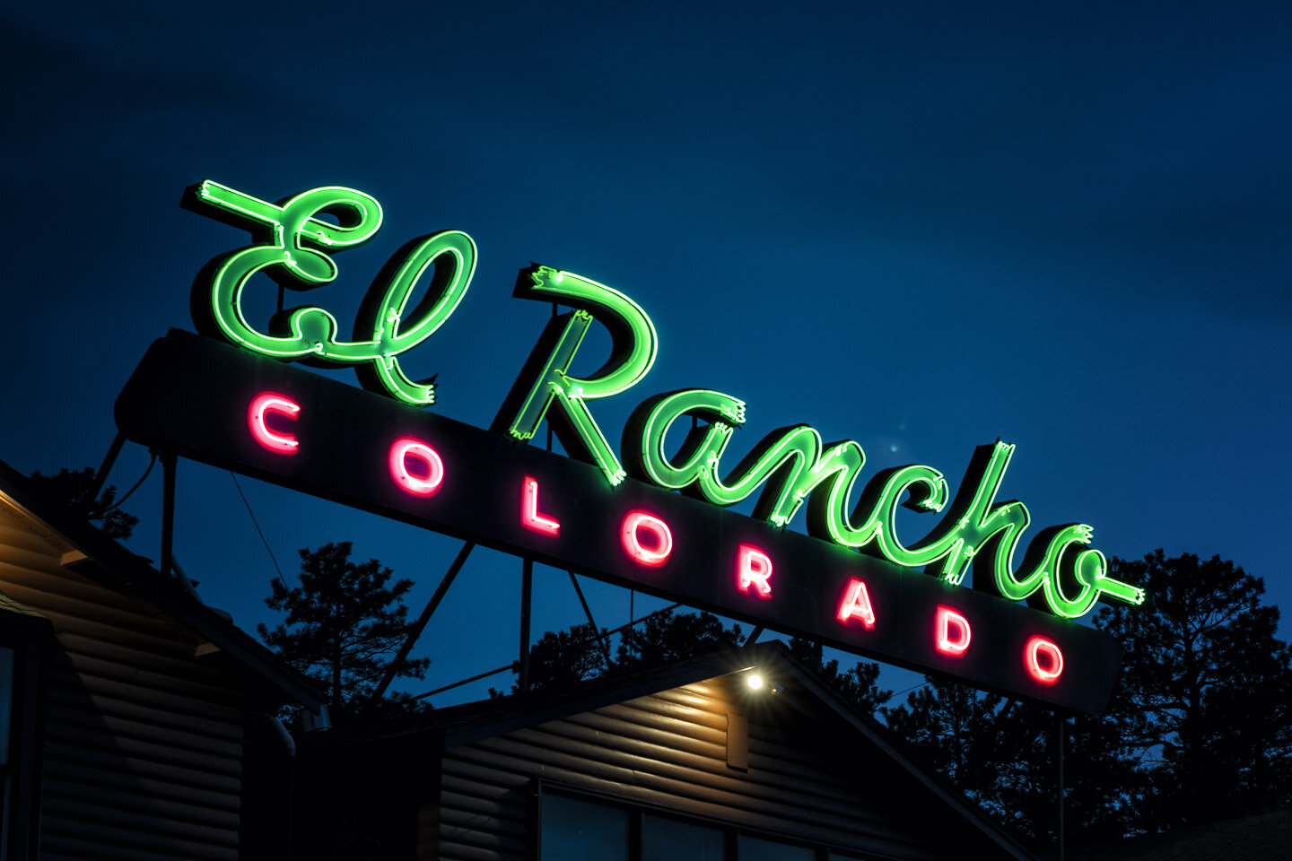 Denver_Neon_150.jpg