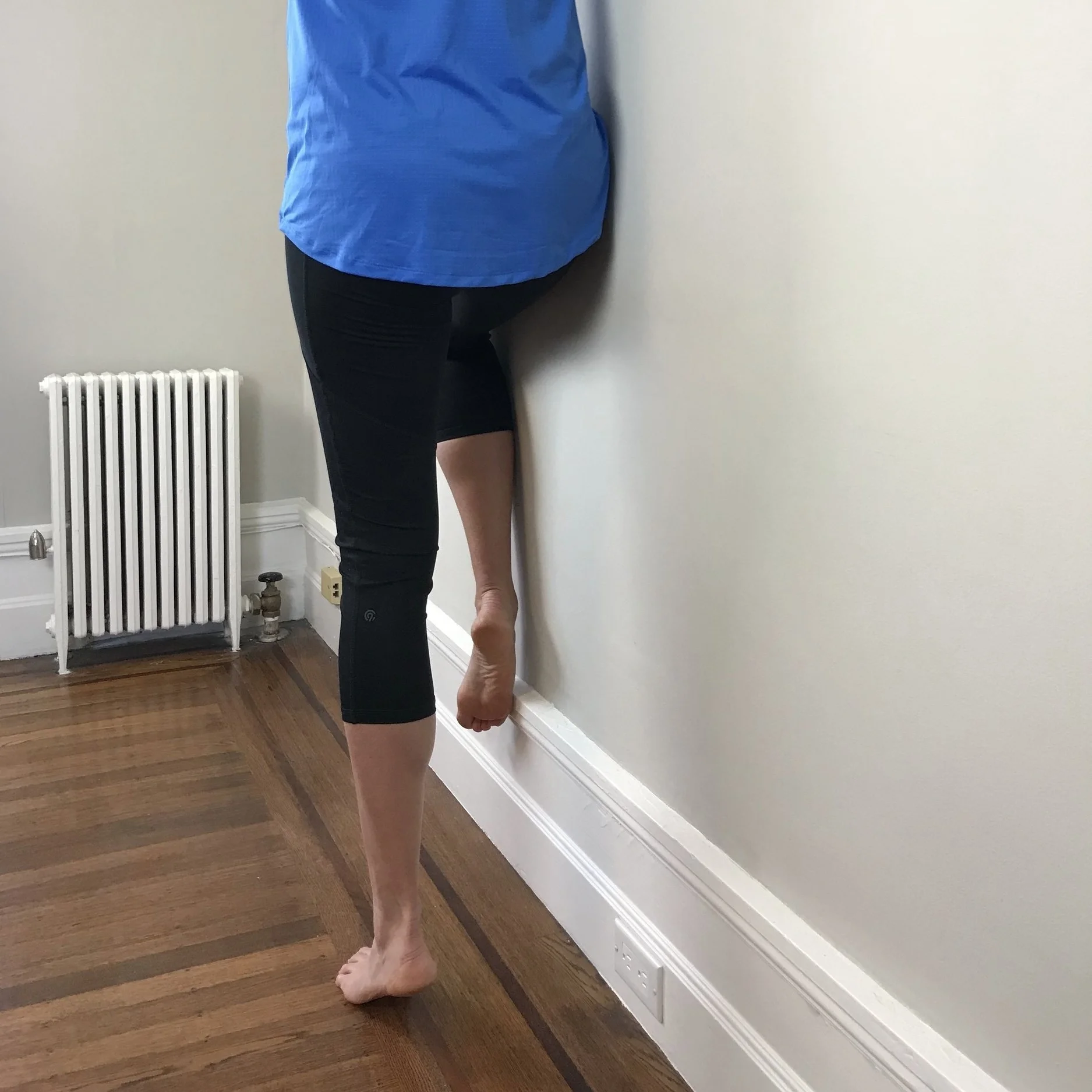 SLCR with hip on wall