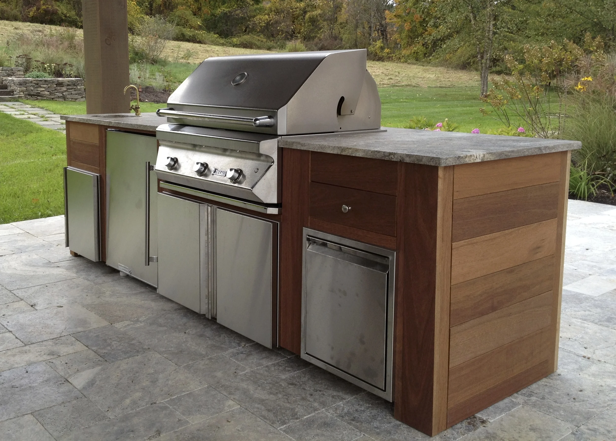 Outdoor kitchen 