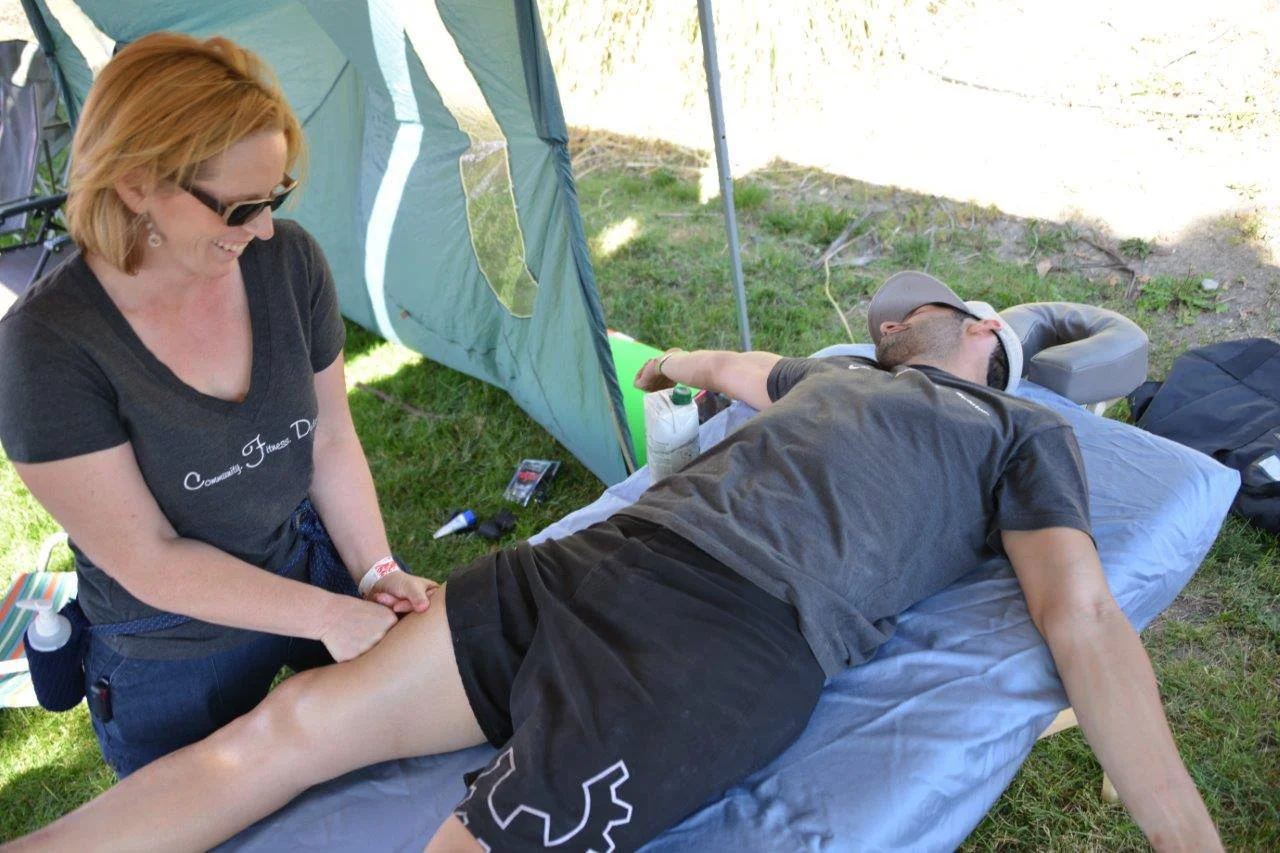 The Dark Knight getting some quad massage.
