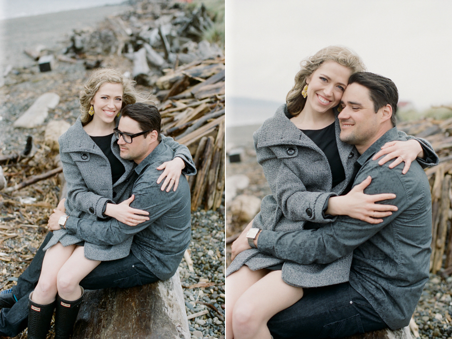 Rainy Seattle Engagement Photos-2.jpg