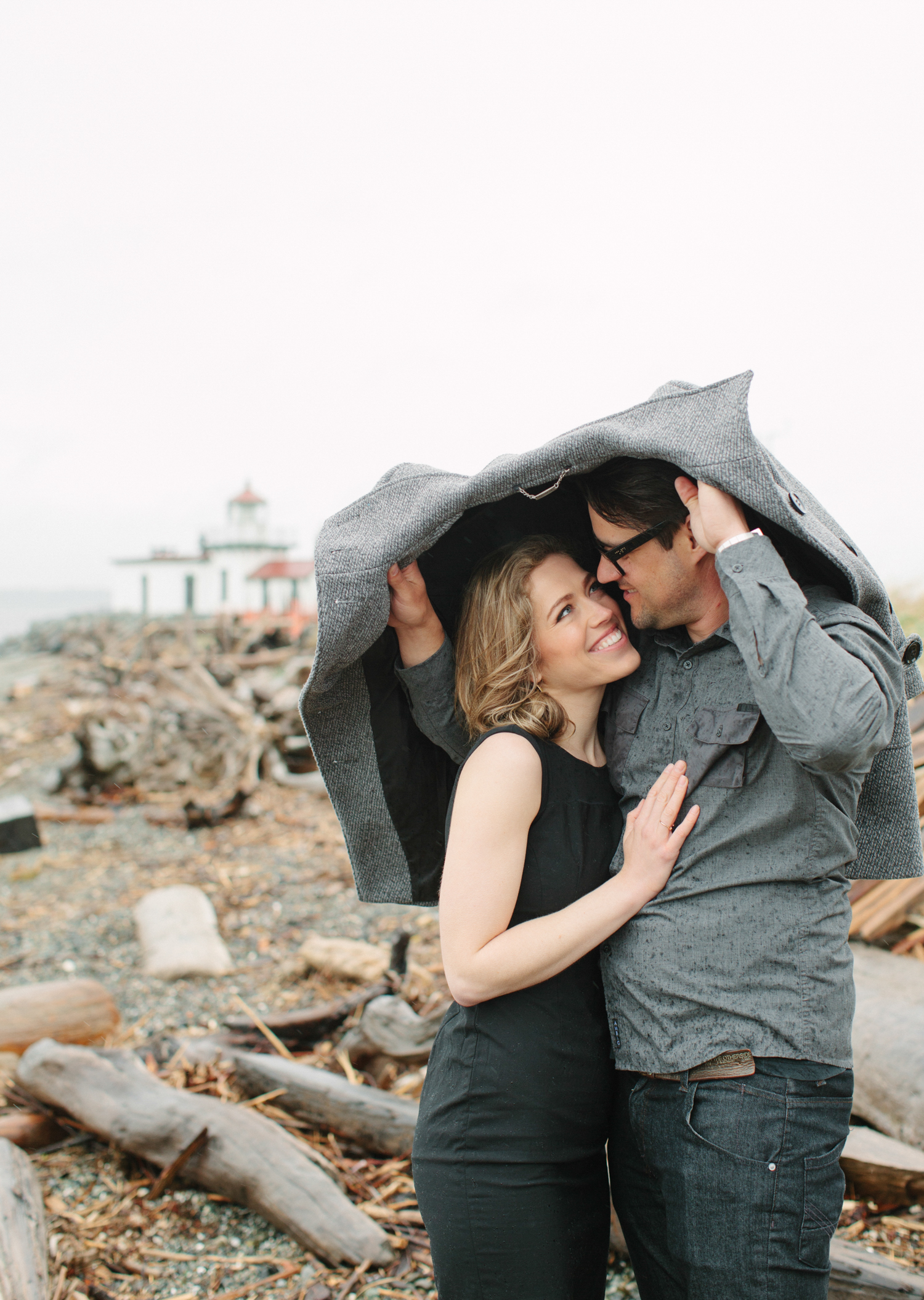 Rainy Seattle Engagement Photos-4a.jpg