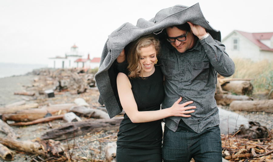 Rainy Seattle Engagement Photos-4c.jpg