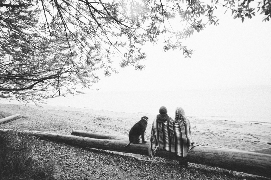 Rainy Seattle Engagement Photos-12c.jpg