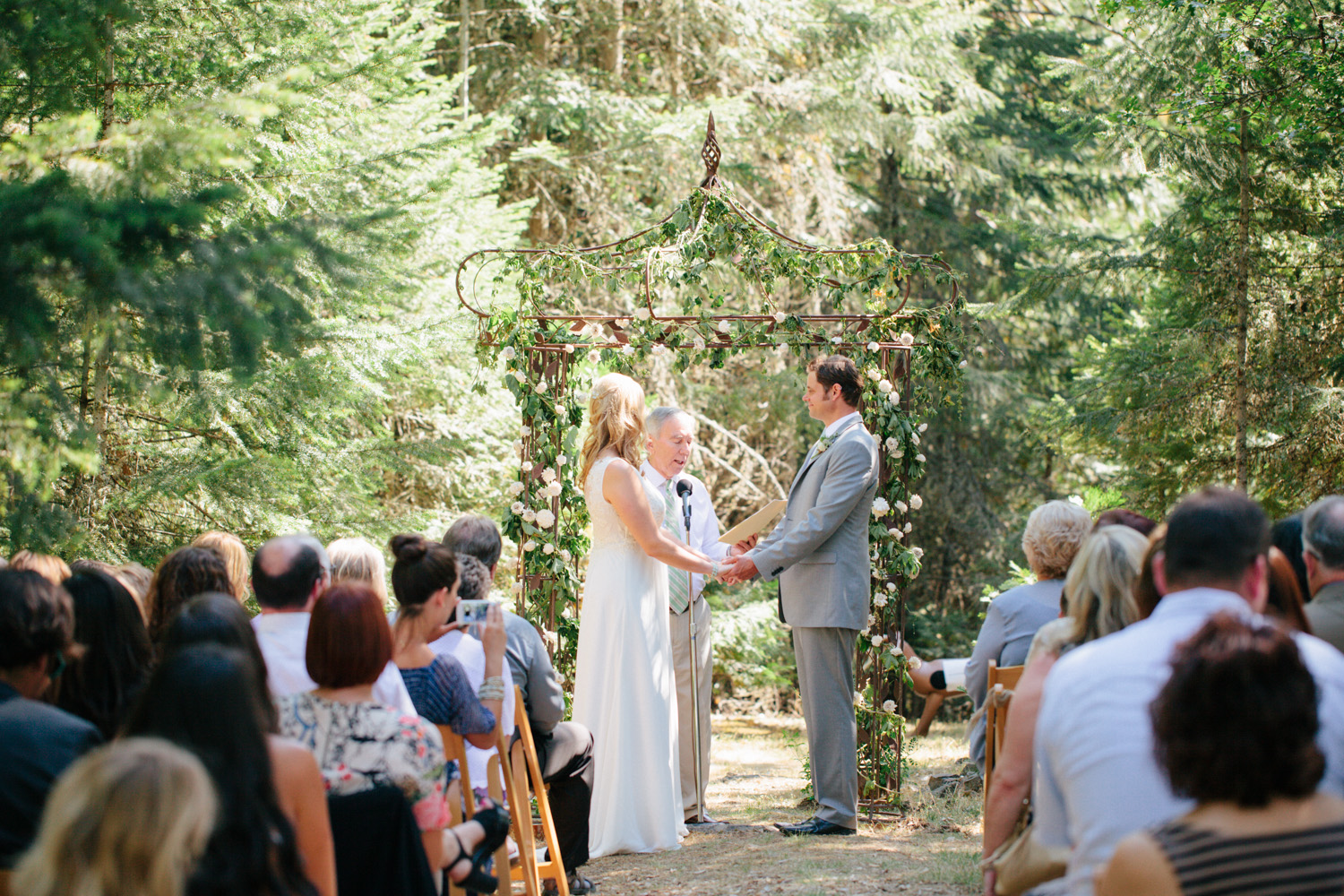 Woodsy-Outdoor-Ashland-Oregon-Wedding-55.jpg