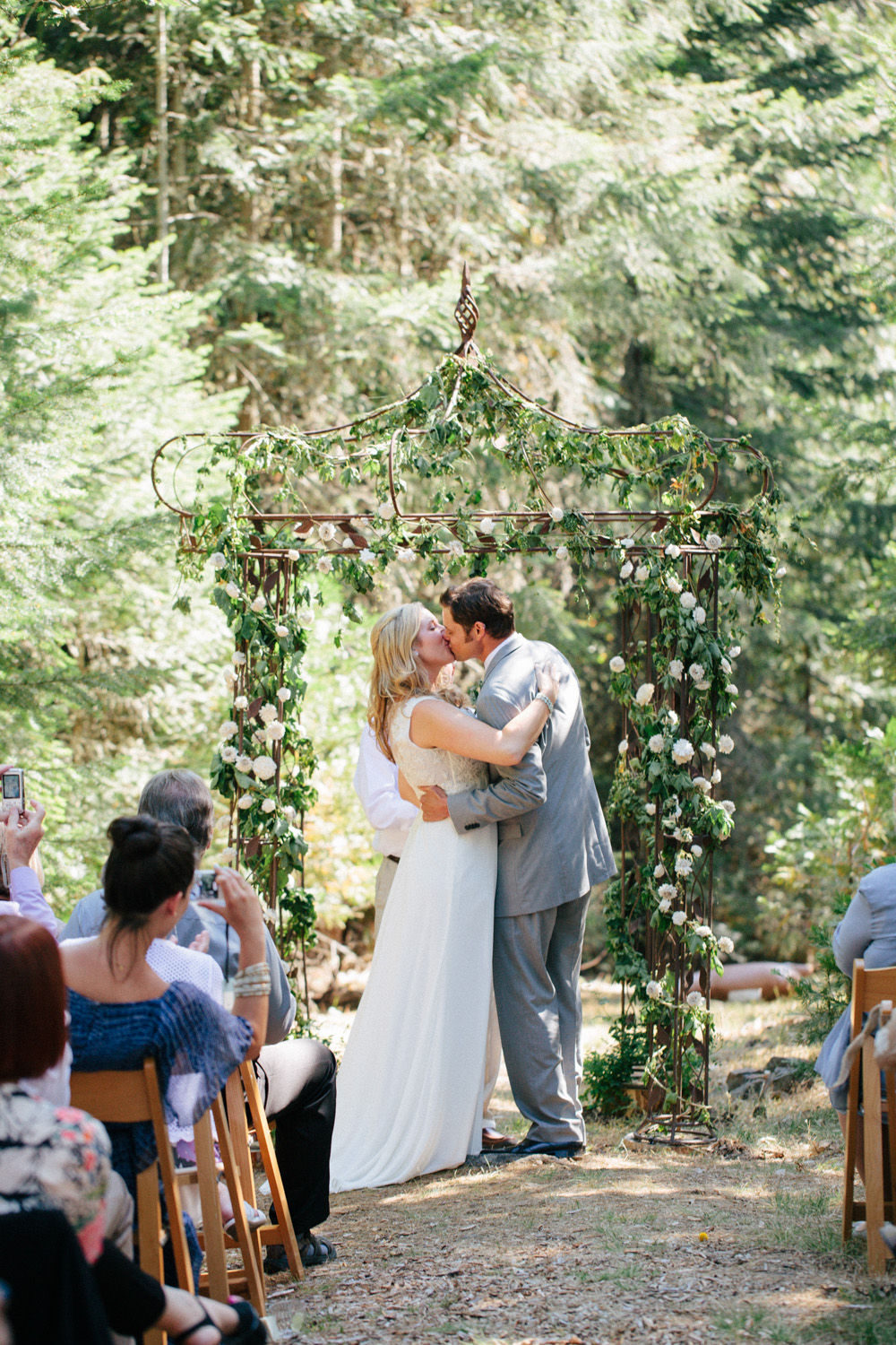 Woodsy-Outdoor-Ashland-Oregon-Wedding-60.jpg