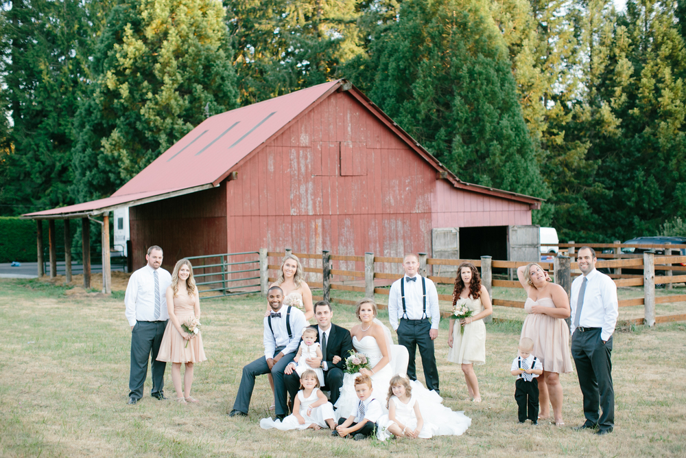 Oregon Barn Wedding by Michelle Cross-16.jpg