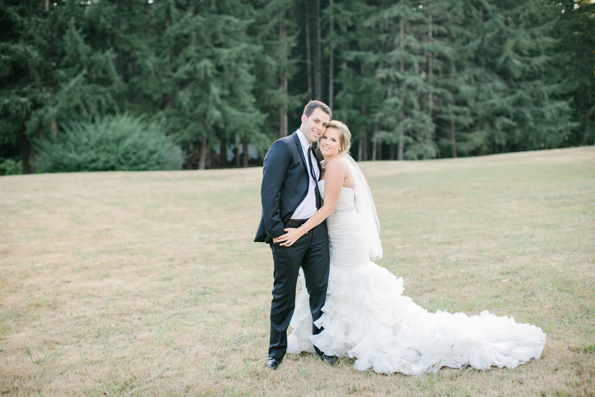 Oregon Barn Wedding by Michelle Cross-25.jpg