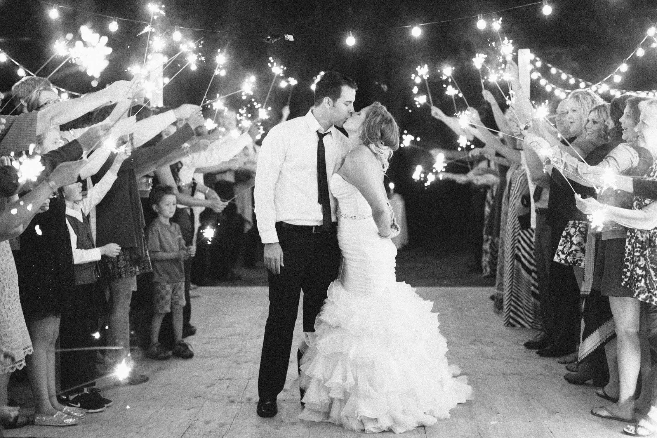 Oregon Barn Wedding by Michelle Cross-57.jpg