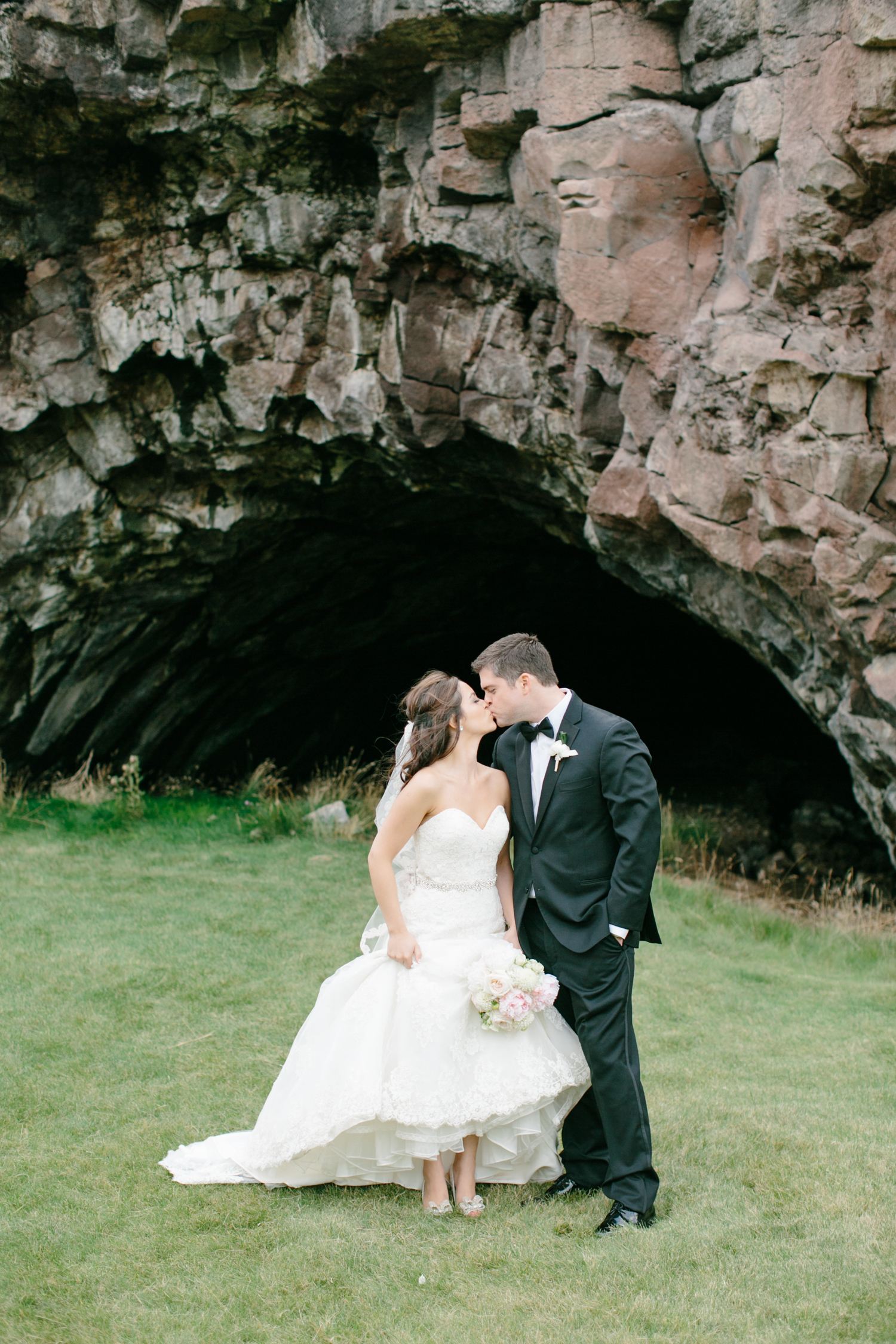Bend Oregon Pronghorn Wedding by Michelle Cross-24.jpg
