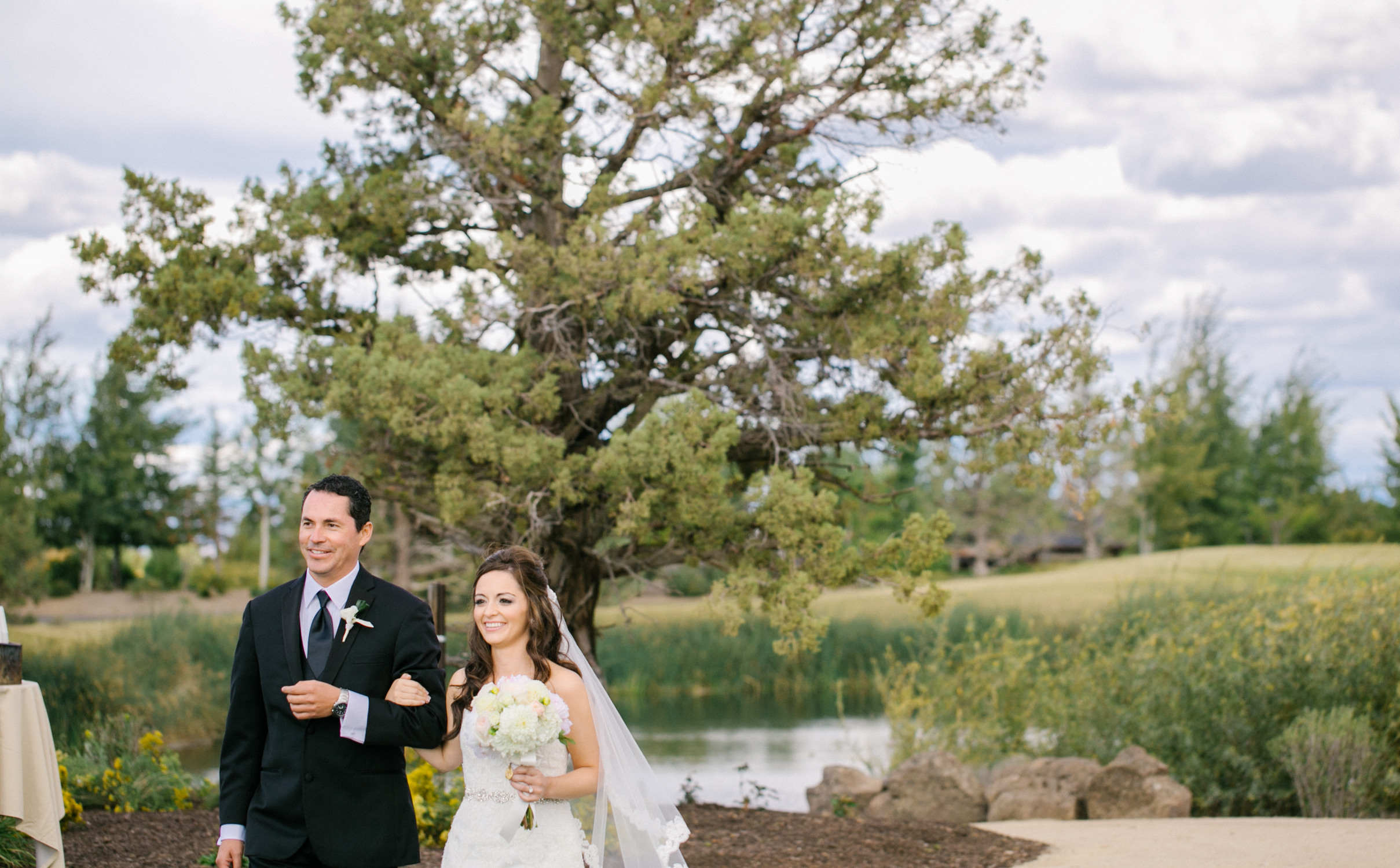 Bend Oregon Pronghorn Wedding by Michelle Cross-31.jpg