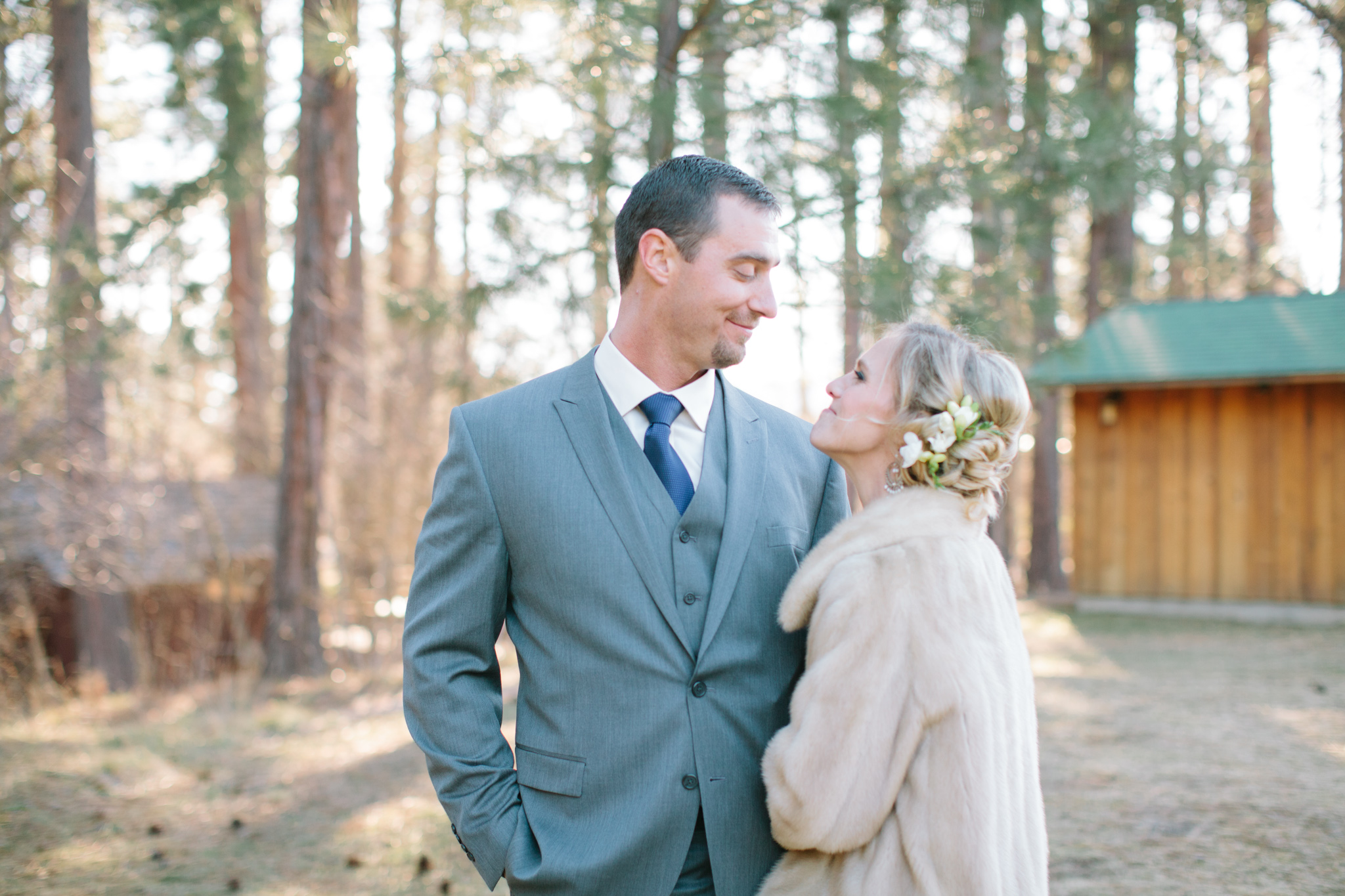 Bend Oregon Lake Creek Lodge Wedding by Michelle Cross-9.jpg