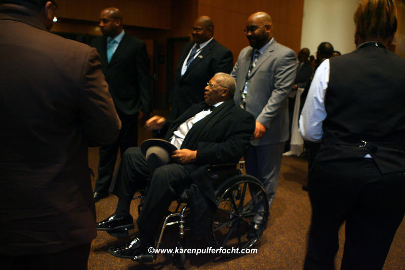 B.B. King in Wheelchair.JPG