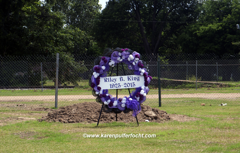 B.B. King Grave 2A.JPG