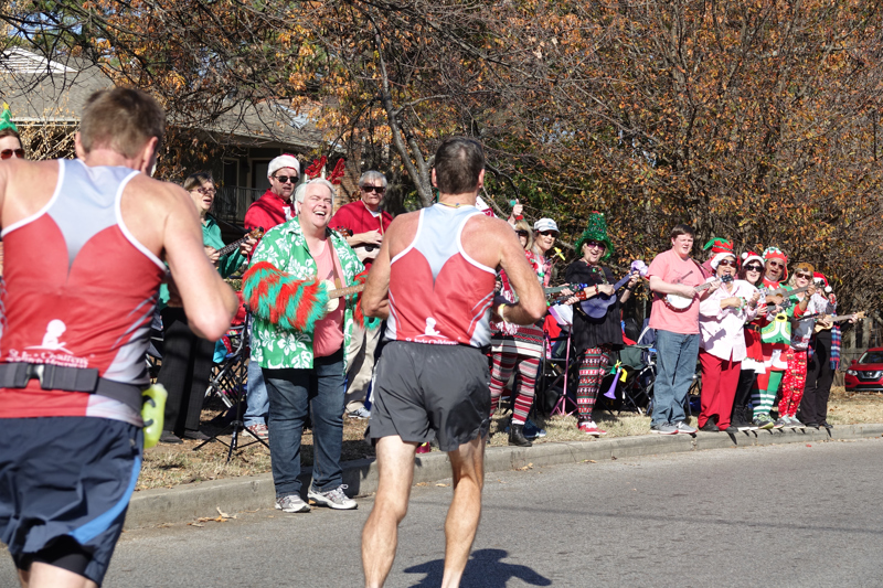 2017 St. Jude Xmas Parade004.JPG