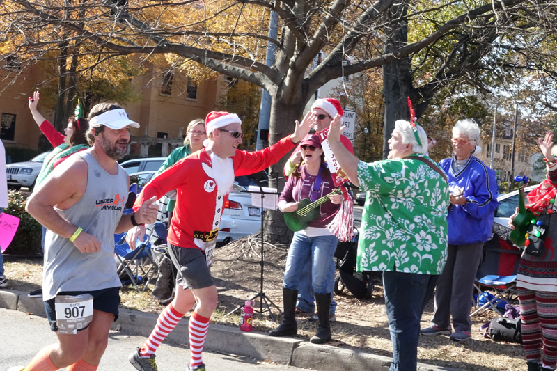 2017 St. Jude Xmas Parade019.JPG