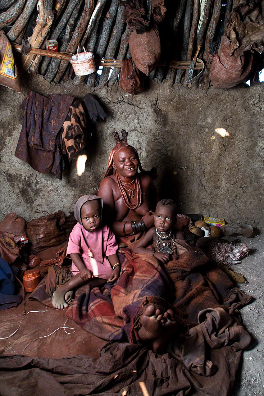 At home with a Himba family - Canon 5D mkiii, 24-105 @ 24mm, f6.3, 1/160, ISO160 (off camera flash)