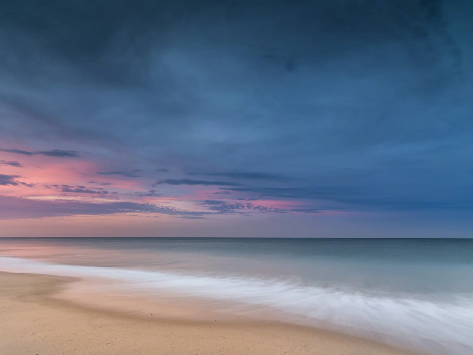 Pentax 645z, 28-45 @ 28, F16, 5sec, ISO 100