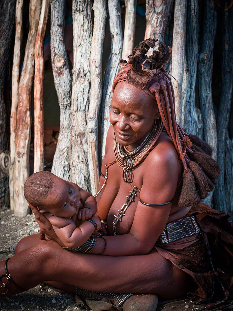 Himba Family - Canon 5D Mark III, 50mm, f6.3, 1/60 sec, ISO 160