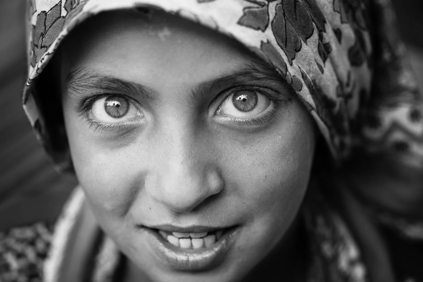 Kilis. A girl who sold matchsticks inside the suq