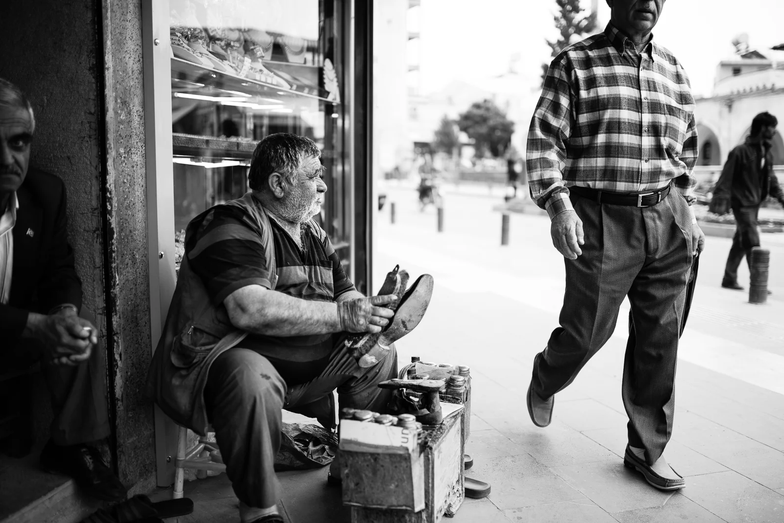 The shoeshine, Kilis