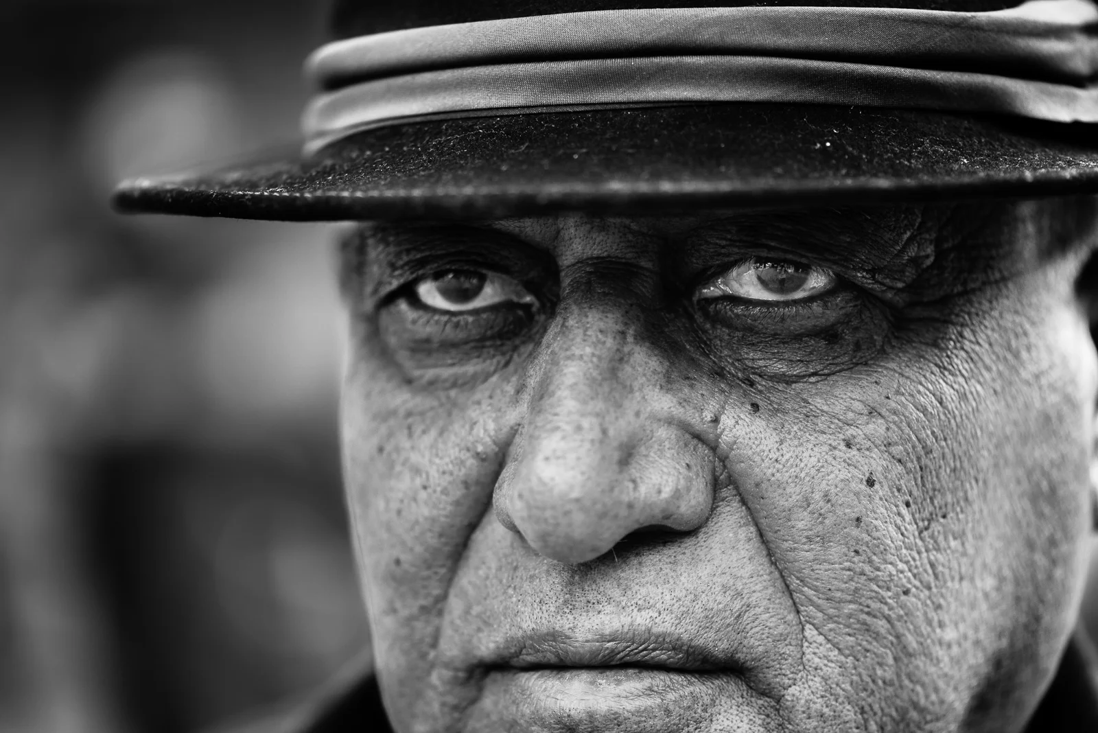 Powerful gaze in Amediye