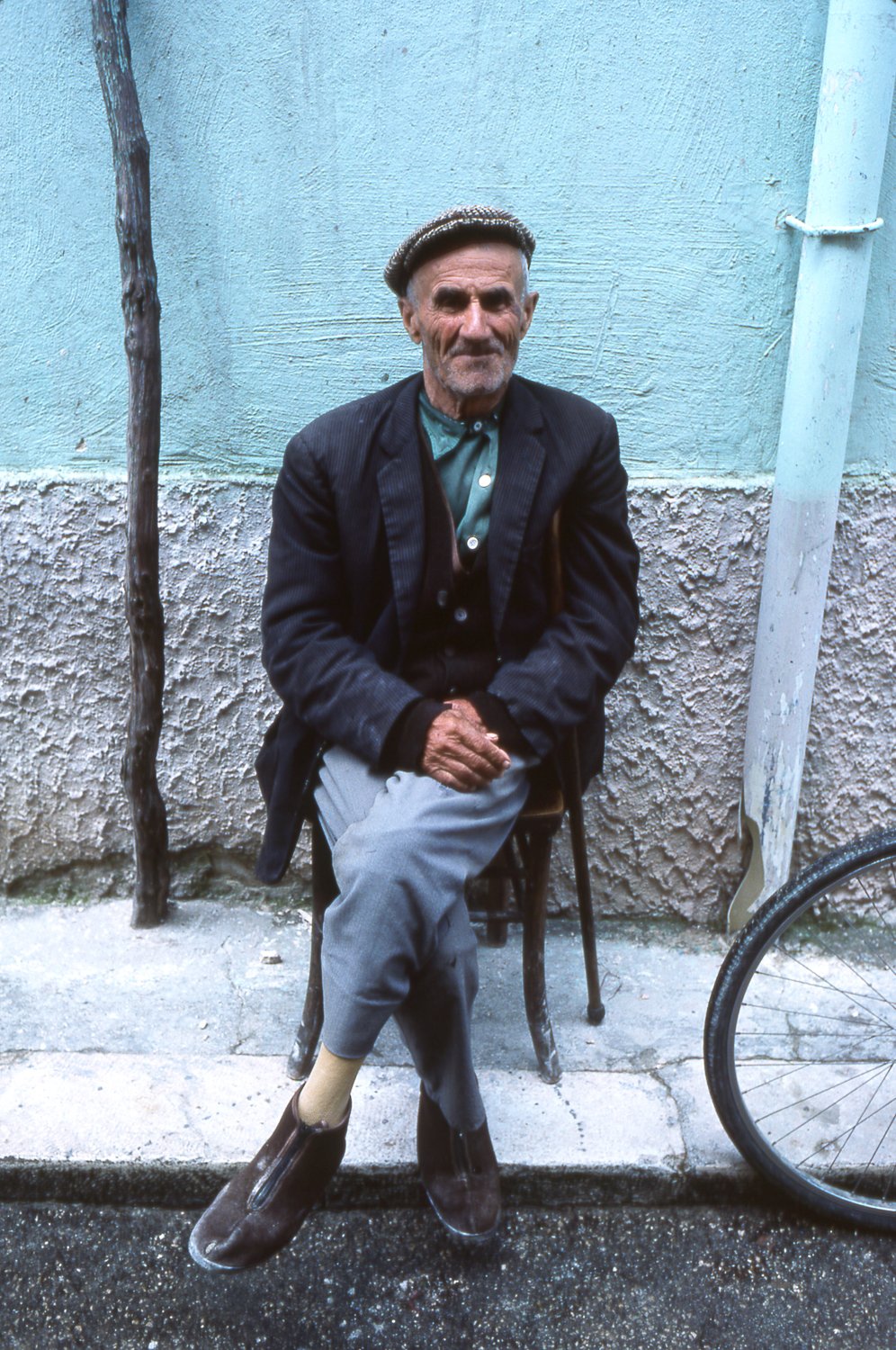 OLD MAN SITTING ON CHAIR, web.jpg