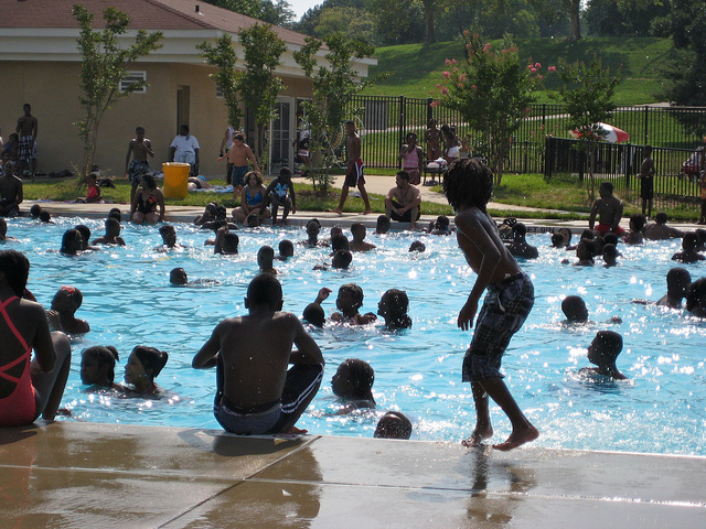 CITY POOL CROWDED BY NICK HALL CREATIVE COMMONS WWW.FLICKR.COM