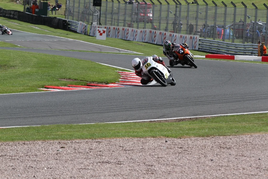 Op weg naar een 20ste tijd op het prachtige Oulton Park Circuit.
