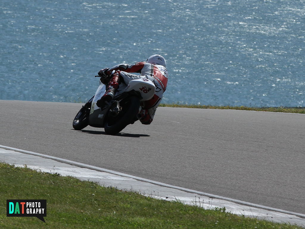 Anglesy, een mooi circuit direct aan de Ierse zee.