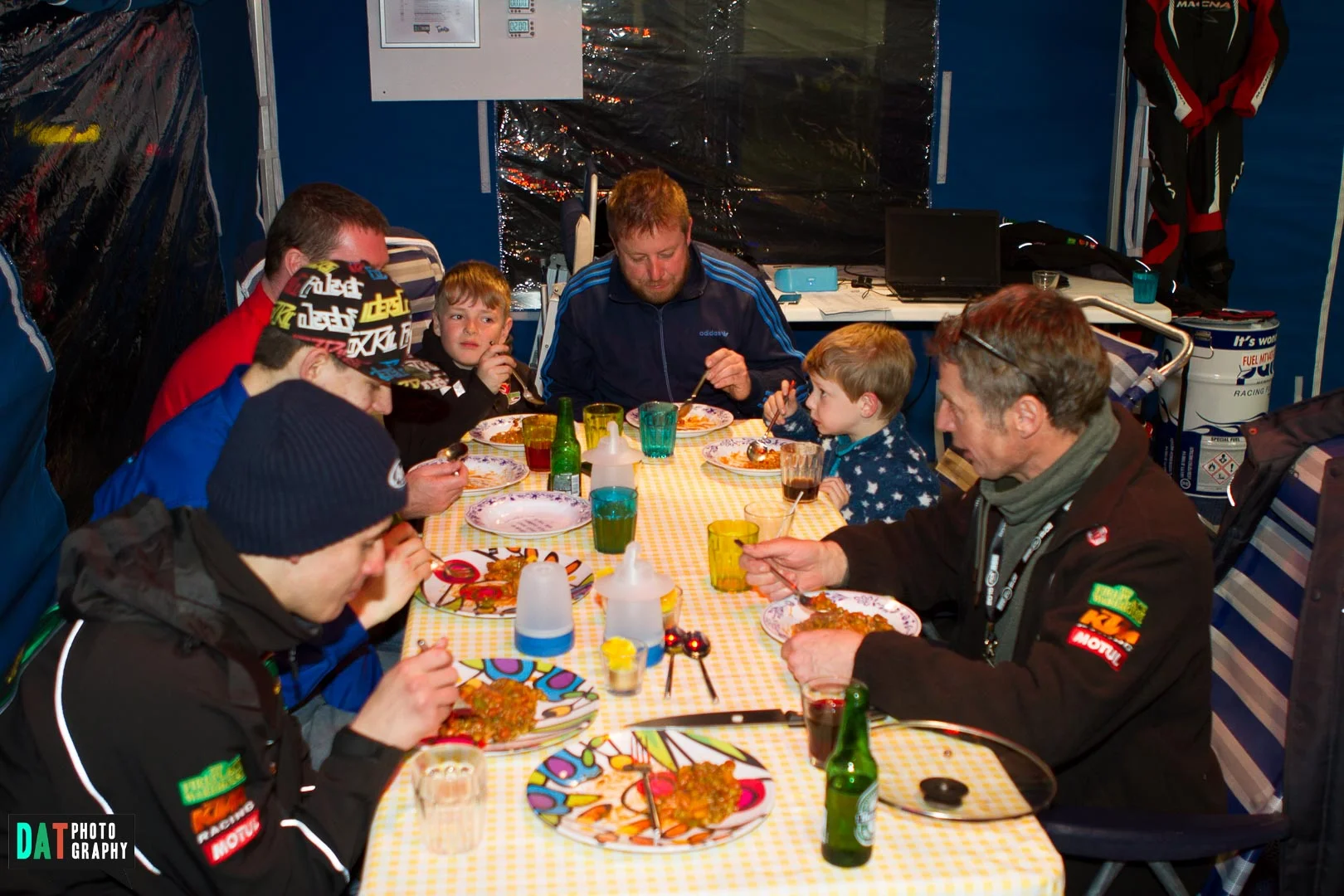 Avondeten met het hele team, de Jones Brothers en Jorel en Robert Boerboom