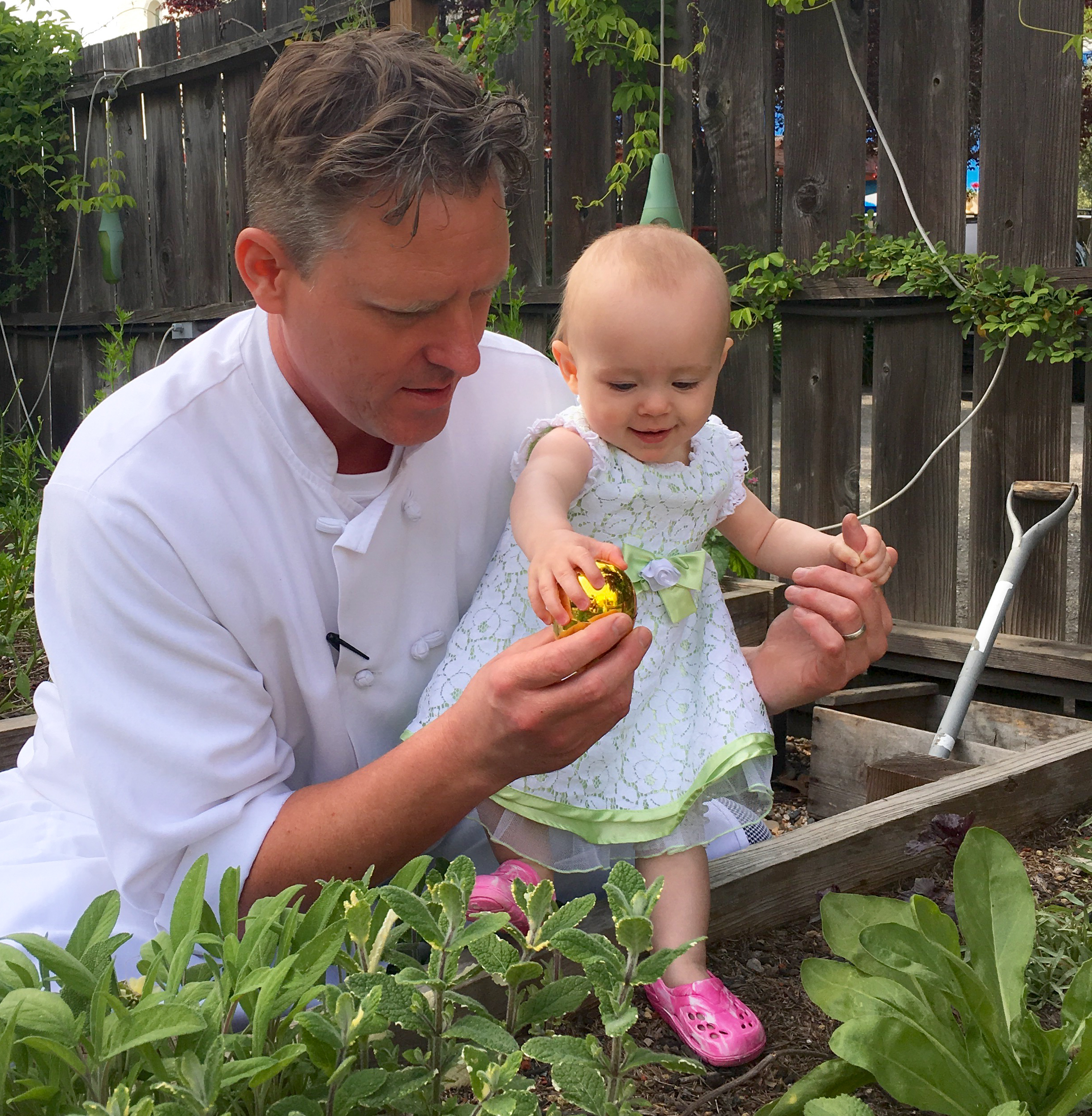 Ryan and Reese find the golden egg.